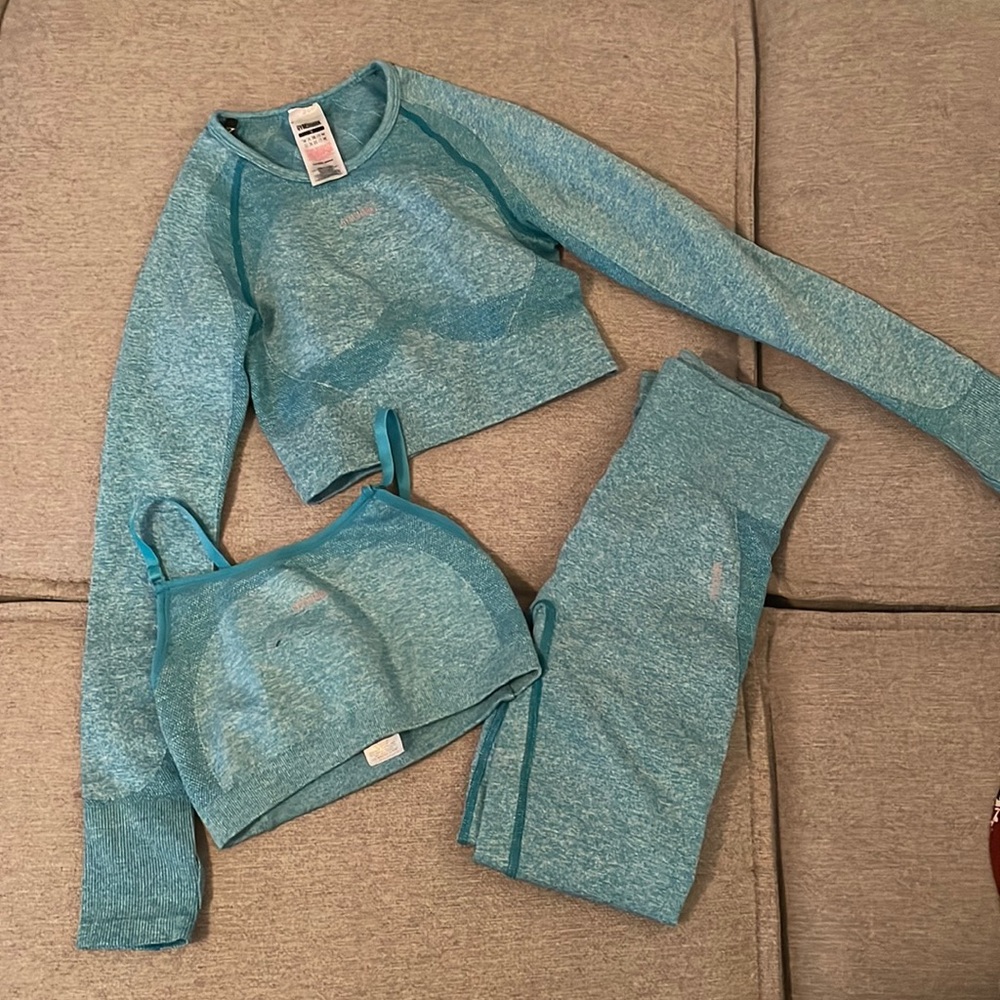 Gymshark Flex outfit. Size small. Good condition.